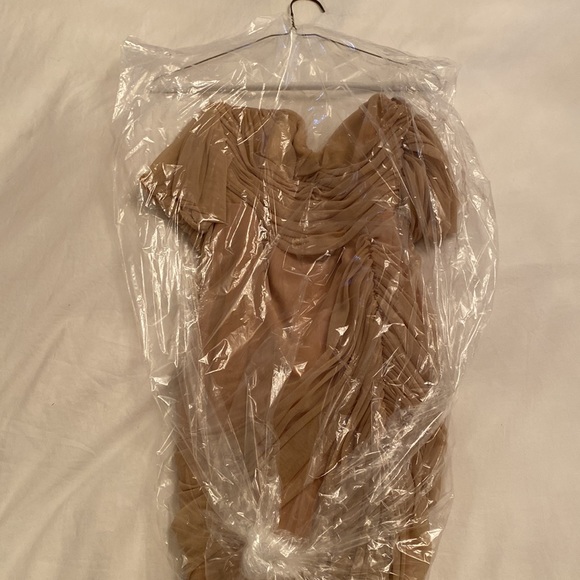 x REVOLVE Dita Mesh Gown in Nude
Nookie - Picture 3 of 4